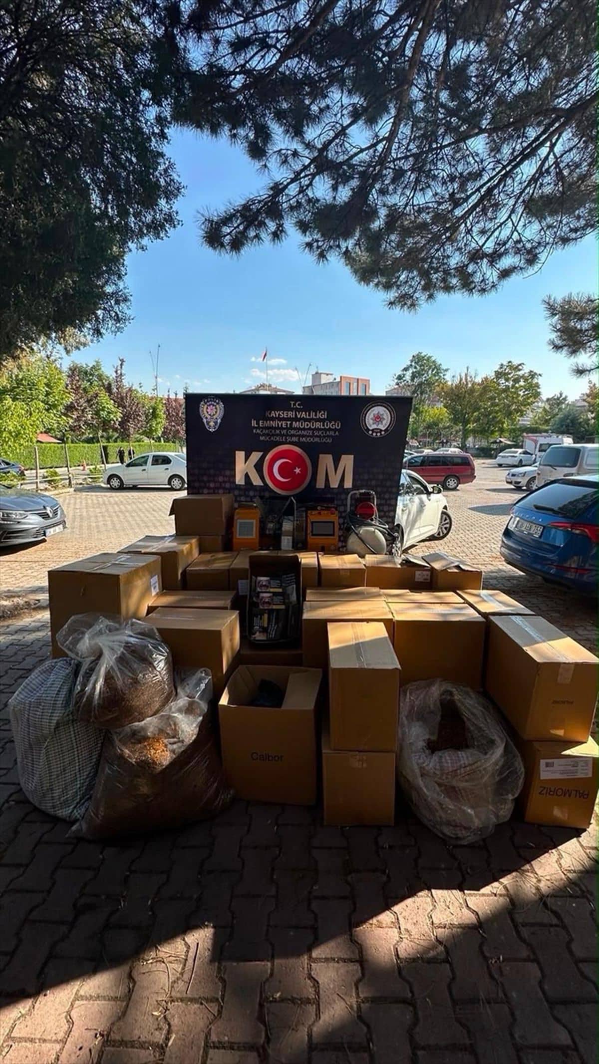 Kayseri'de 270 bin makaron ele geçirildi Kayseri'de 270 bin makaron ele geçirildi