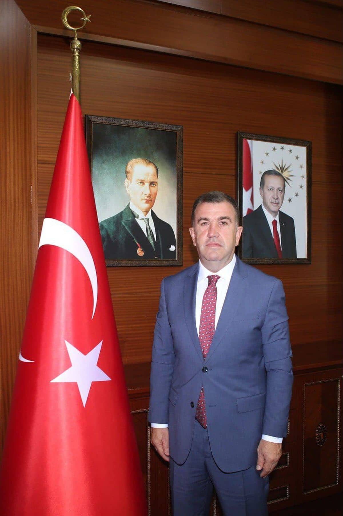 Vali Eldivan: "Mevlit Kandili, gönüllerimizi sevgi ve merhametle yeniden buluşturmak için kıymetli bir fırsattır" Vali Eldivan: "Mevlit Kandili, gönüllerimizi sevgi ve merhametle yeniden buluşturmak için kıymetli bir fırsattır"