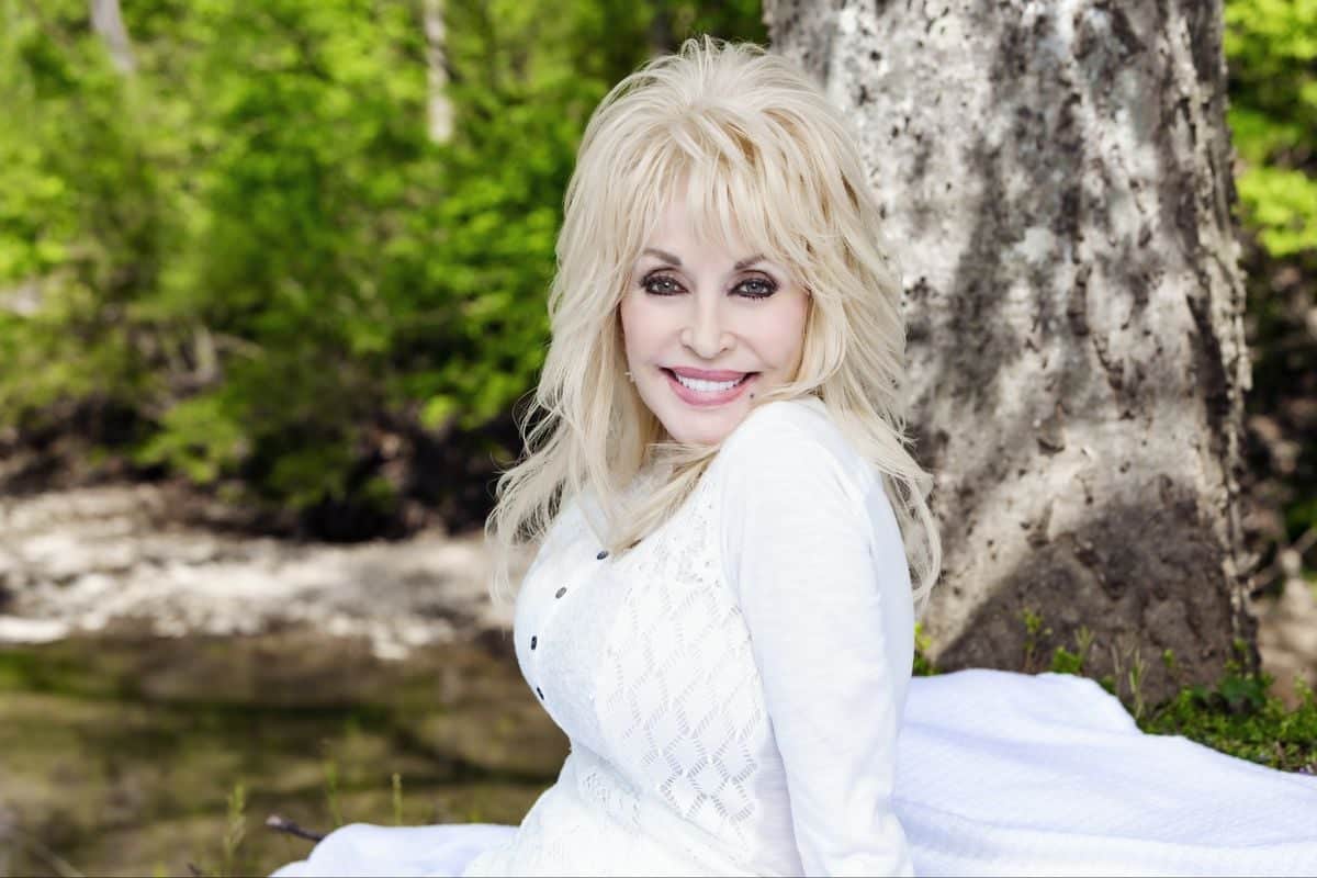Dolly Parton hayatını kaybetti Dolly Parton hayatını kaybetti