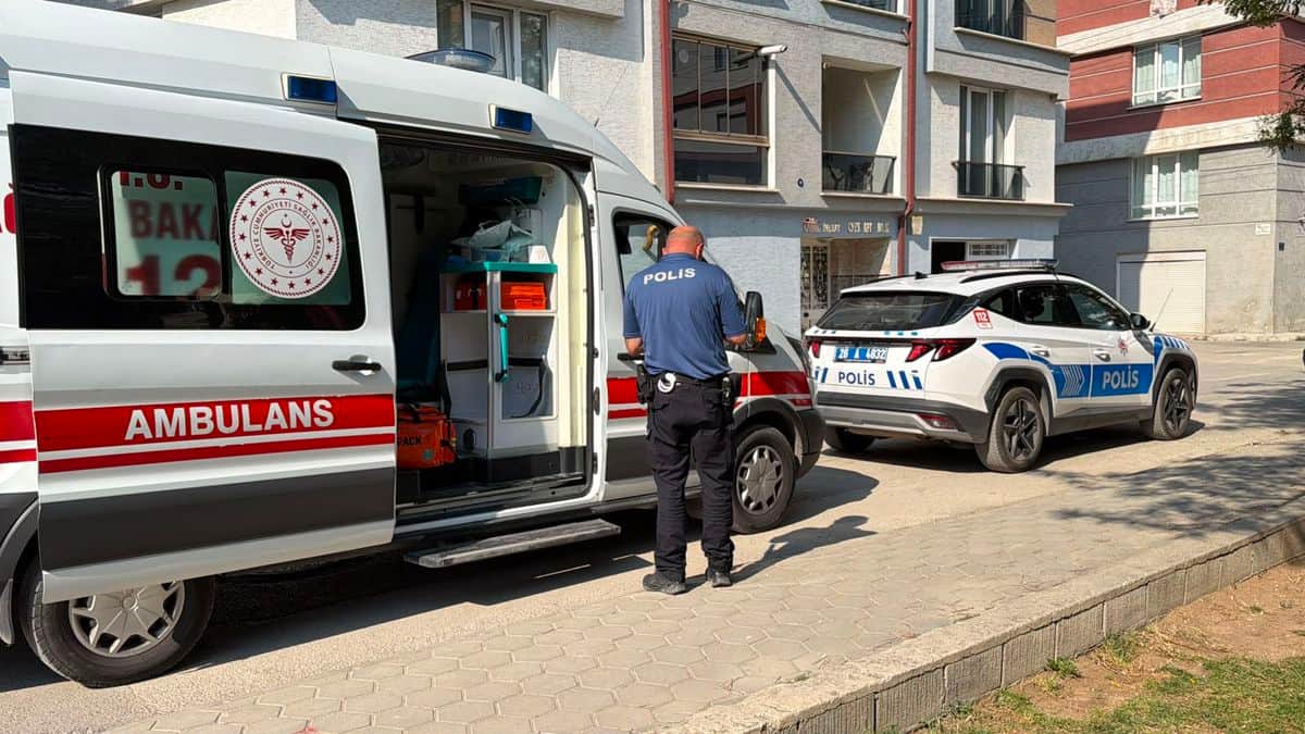 Seyyar satıcı sokak ortasında bıçaklandı Seyyar satıcı sokak ortasında bıçaklandı