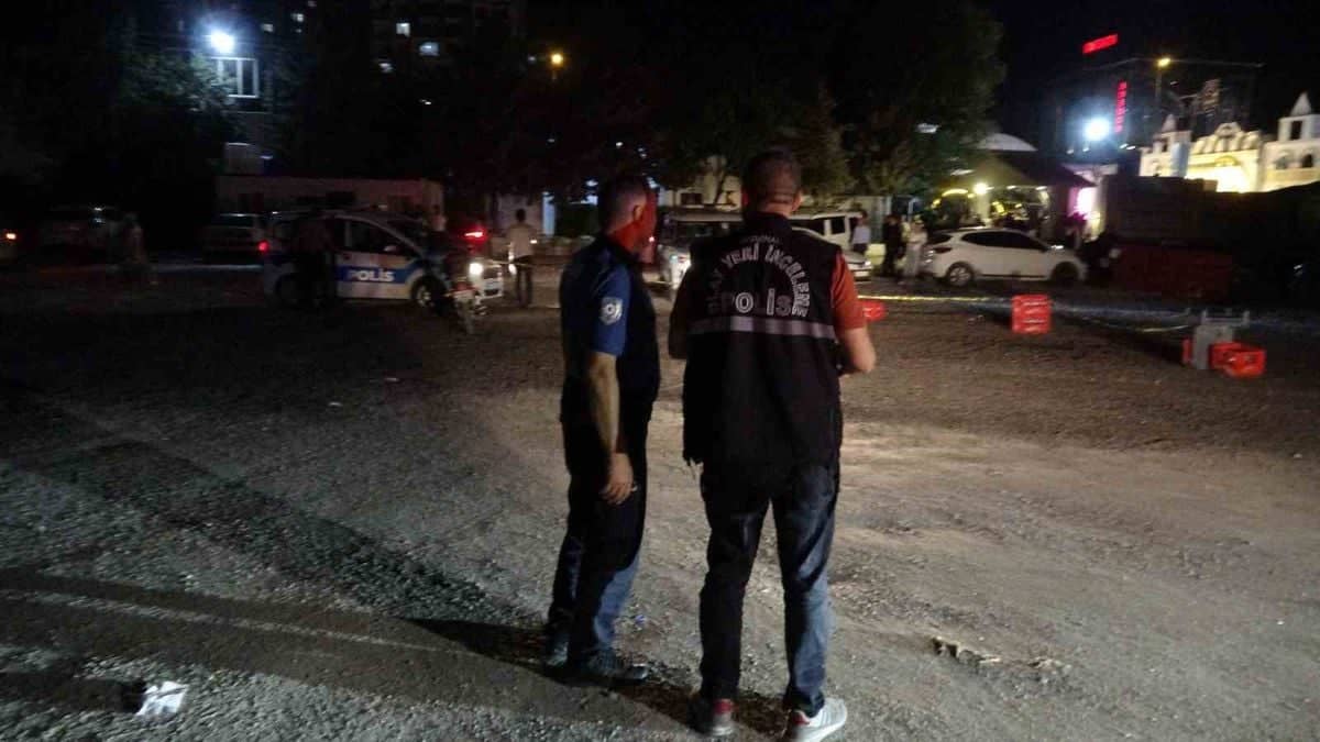 Malatya'da Düğünde Kız Meselesi Kanlı Bitti: 1 Yaralı Malatya'da Düğünde Kız Meselesi Kanlı Bitti: 1 Yaralı