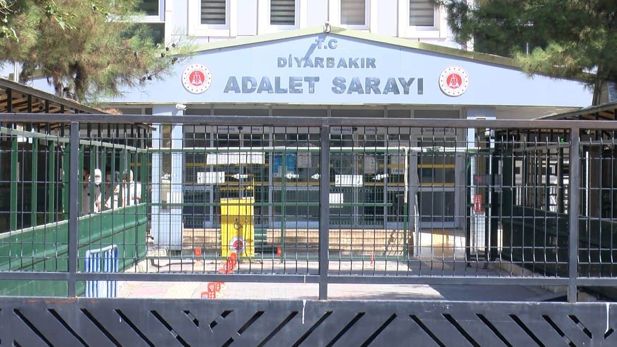 Amed Sportif Faaliyetler-Trabzonspor maçı öncesi tehdit paylaşımına soruşturma Amed Sportif Faaliyetler-Trabzonspor maçı öncesi tehdit paylaşımına soruşturma