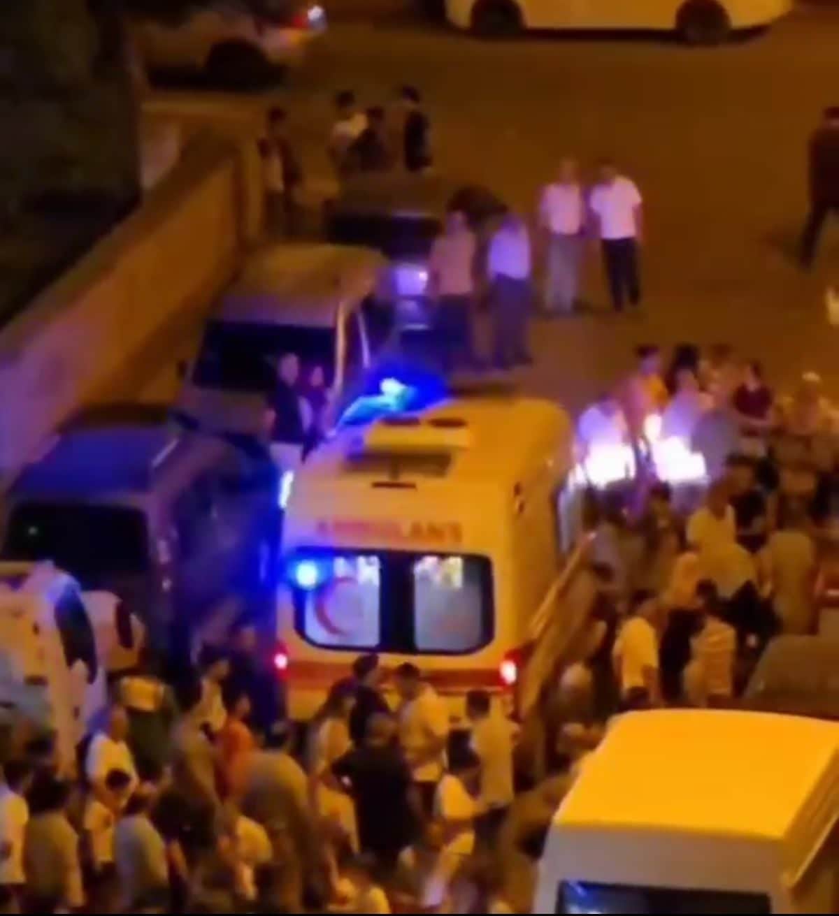 Mardin'de Kadına Silahlı Saldırı: Ağır Yaralandı Mardin'de Kadına Silahlı Saldırı: Ağır Yaralandı