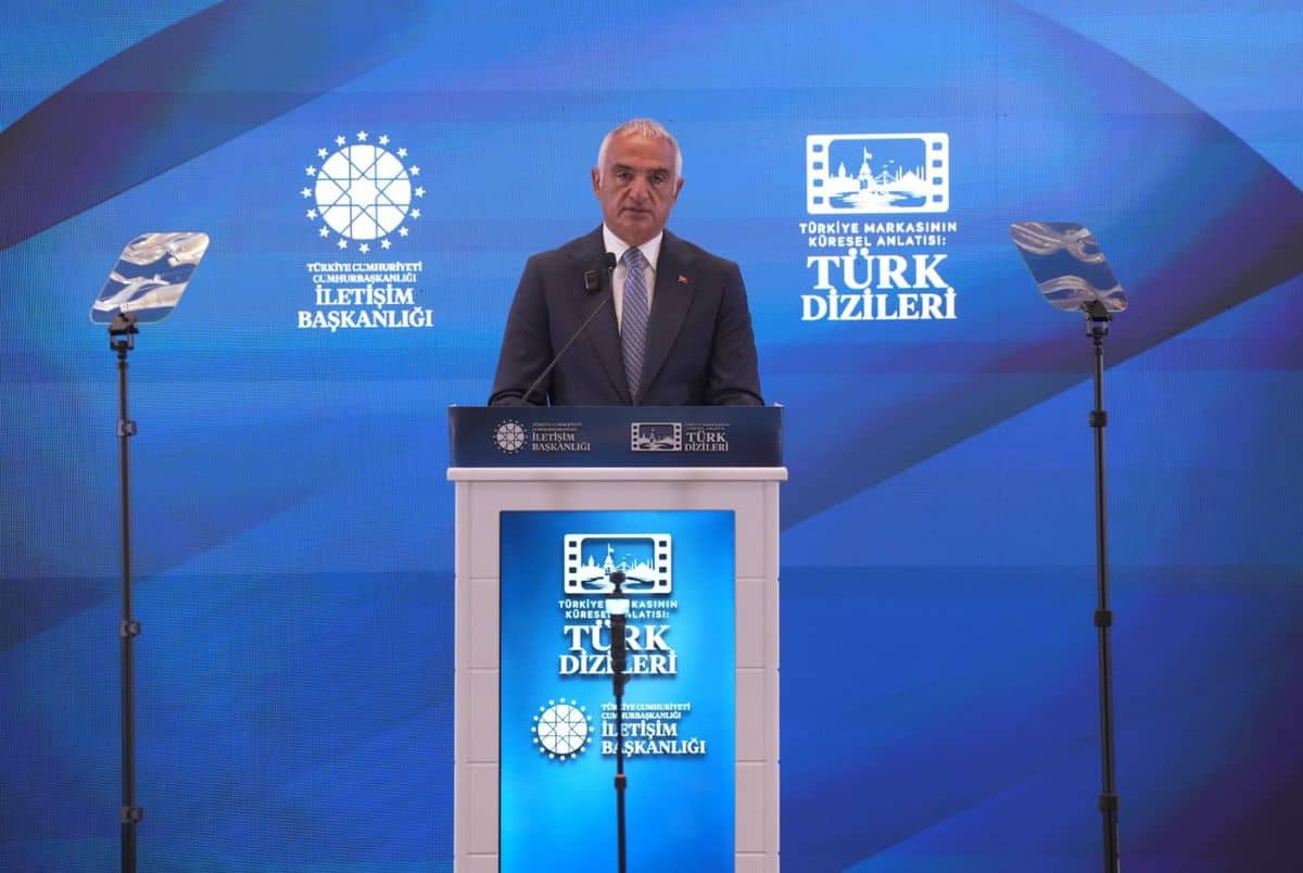 Bakan Ersoy: Türk dizileri Türkiye'nin küresel anlatı gücü Bakan Ersoy: Türk dizileri Türkiye'nin küresel anlatı gücü