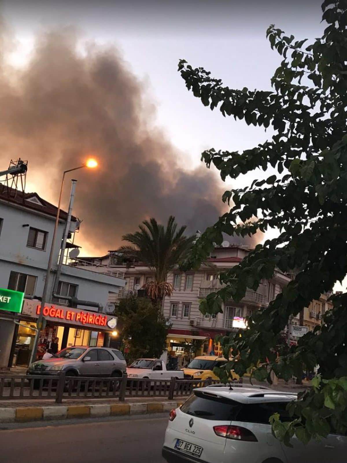 Muğla'nın Fethiye ilçesinde orman yangını Muğla'nın Fethiye ilçesinde orman yangını