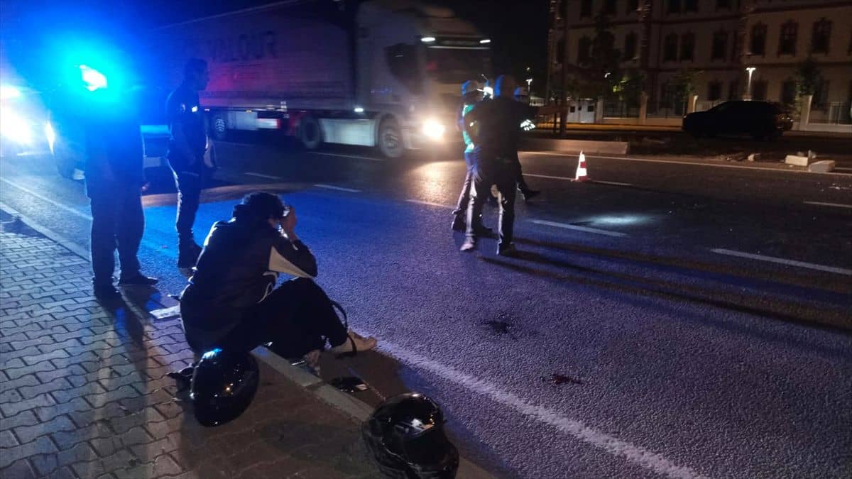 İnegöl'de Motosiklet Kazası: Sürücü Hayatını Kaybetti İnegöl'de Motosiklet Kazası: Sürücü Hayatını Kaybetti