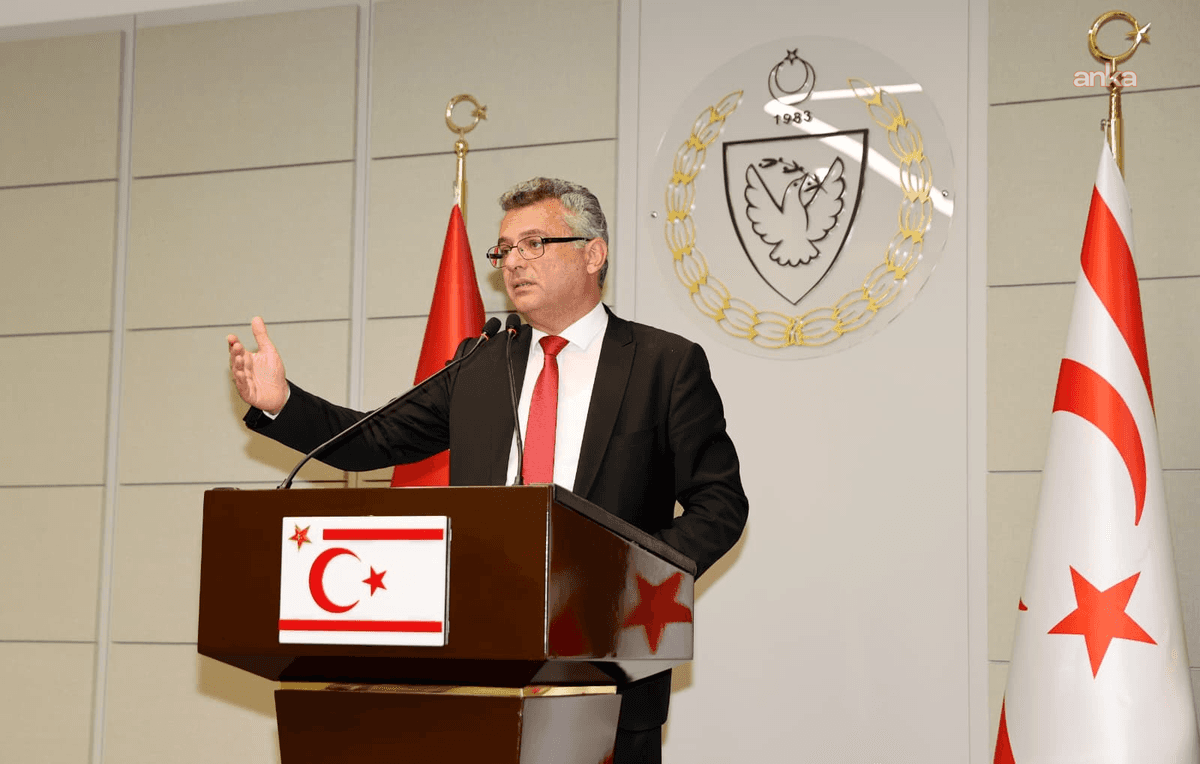 Erhürman: Büyük Zafer, tarihin akışını değiştiren eşsiz bir dönüm noktasıdır Erhürman: Büyük Zafer, tarihin akışını değiştiren eşsiz bir dönüm noktasıdır