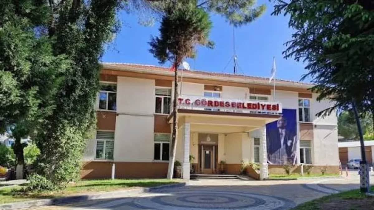 CHP'li Gördes Belediyesi'nde maaş gecikmesi soruşturması: Başkan Büke hakkında inceleme CHP'li Gördes Belediyesi'nde maaş gecikmesi soruşturması: Başkan Büke hakkında inceleme