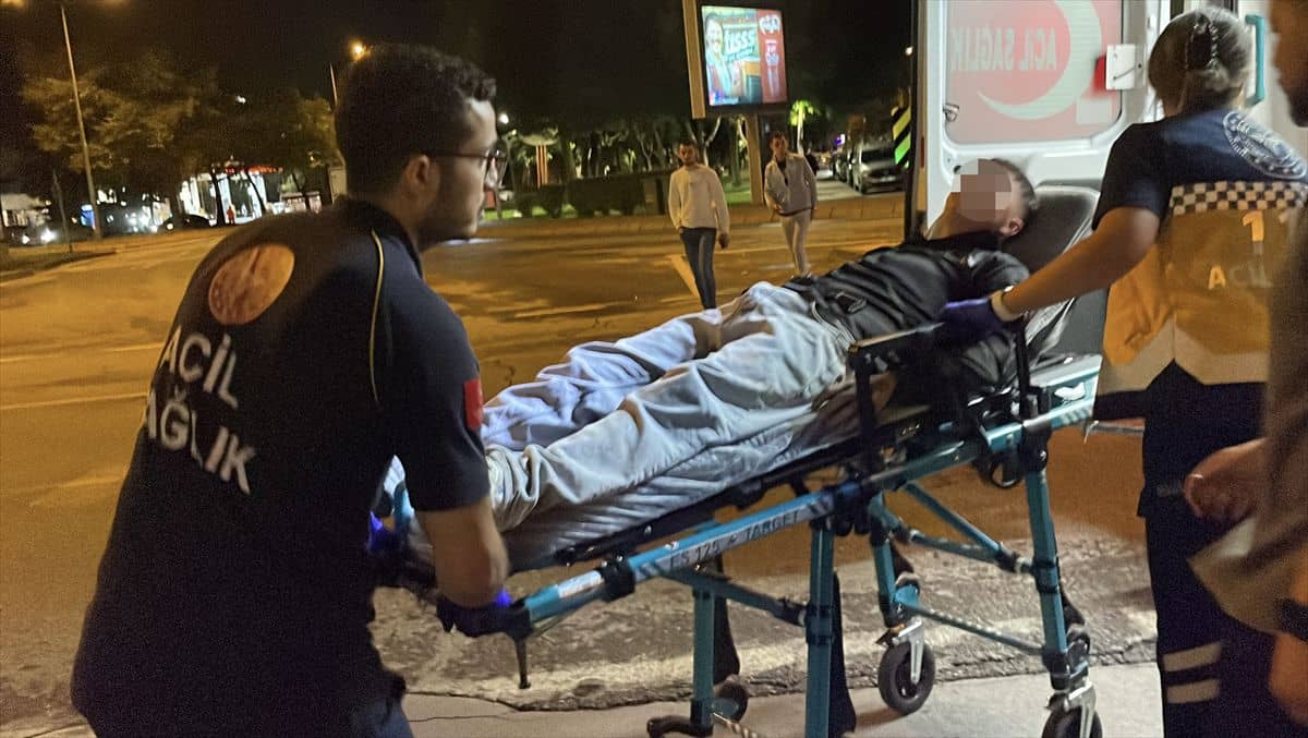 Kayseri'de yaralı tramvay yolcusu hastaneye kaldırıldı Kayseri'de yaralı tramvay yolcusu hastaneye kaldırıldı