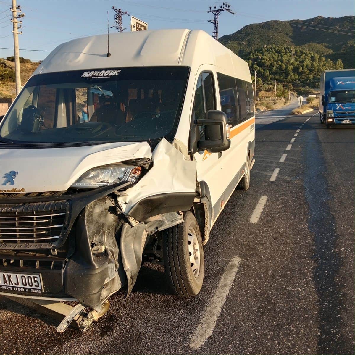 Aydın'da motosiklet-minibüs çarpışması: 1 ölü Aydın'da motosiklet-minibüs çarpışması: 1 ölü