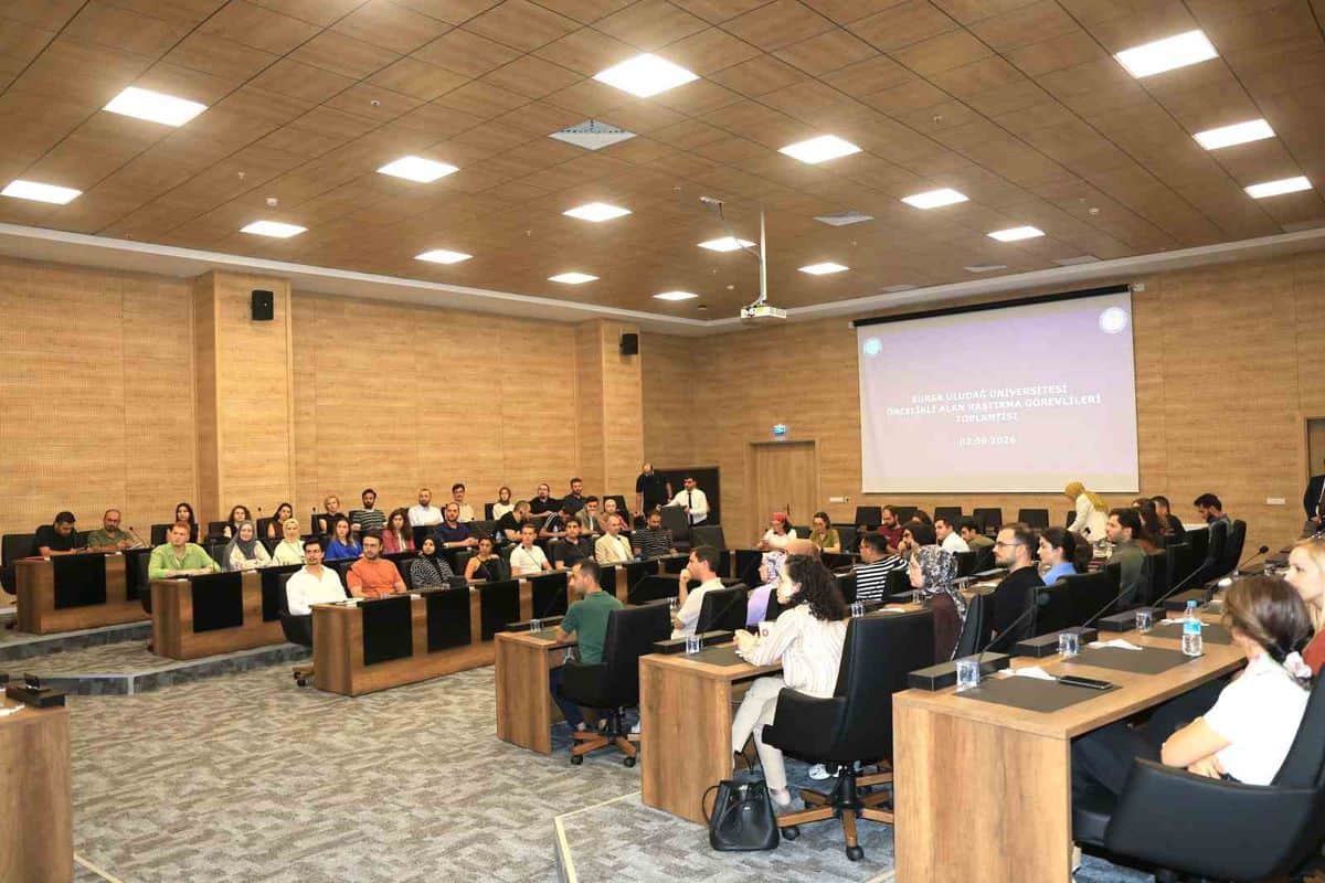 BUÜ’de genç araştırmacılarla "Öncelikli Alan" buluşması BUÜ’de genç araştırmacılarla "Öncelikli Alan" buluşması