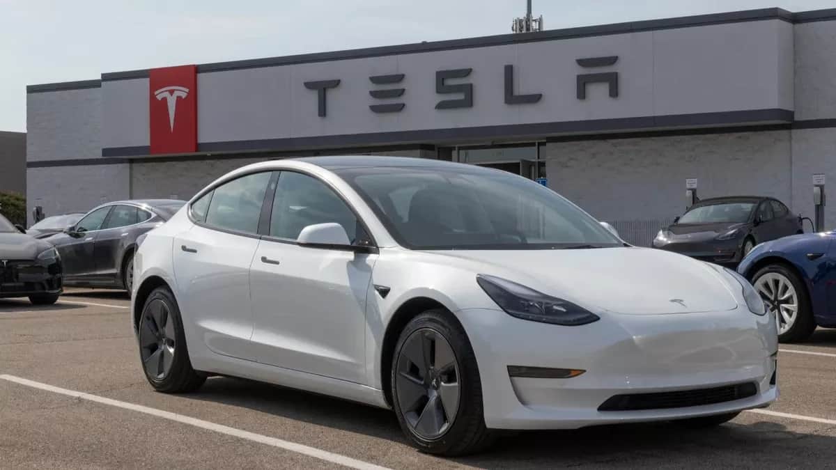 Fransa, Tesla FSD için yol testlerine başladı Fransa, Tesla FSD için yol testlerine başladı