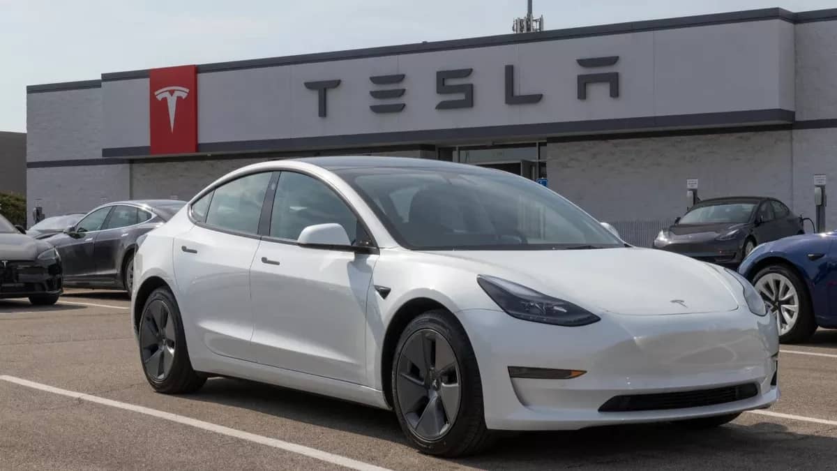 Fransa, Tesla FSD için yol testlerine başladı Fransa, Tesla FSD için yol testlerine başladı