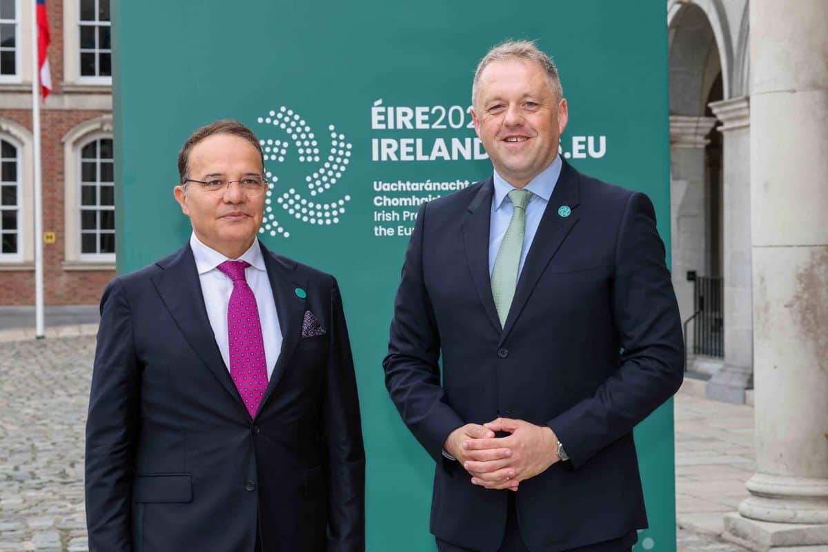 Bozay Dublin'de İrlandalı Yetkililerle Görüştü Bozay Dublin'de İrlandalı Yetkililerle Görüştü