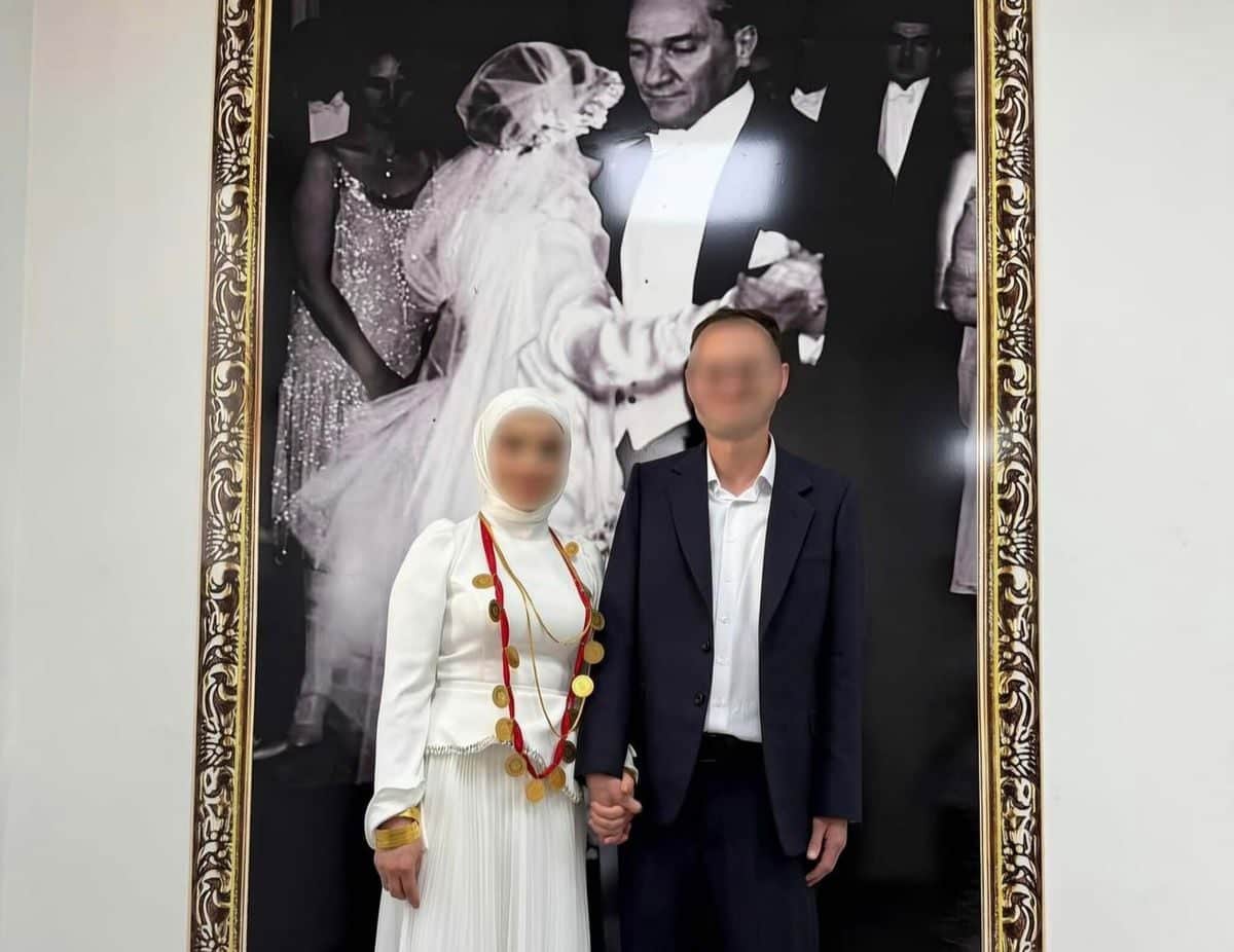 Düğünde Takılan 5 Milyonluk Ziynet Eşyası Kayboldu: Gelin İddiaları Reddetti Düğünde Takılan 5 Milyonluk Ziynet Eşyası Kayboldu: Gelin İddiaları Reddetti
