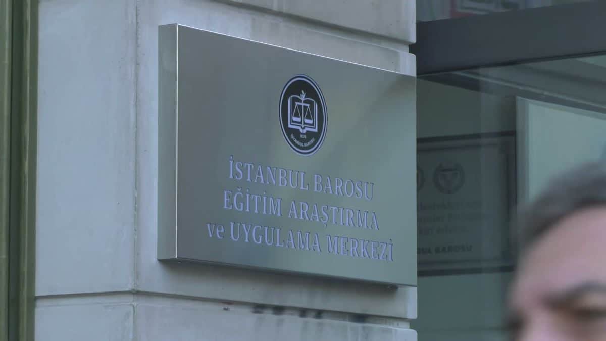 TBB ve İstanbul Barosu'ndan Avukatlara Yeni Eğitim Merkezi TBB ve İstanbul Barosu'ndan Avukatlara Yeni Eğitim Merkezi