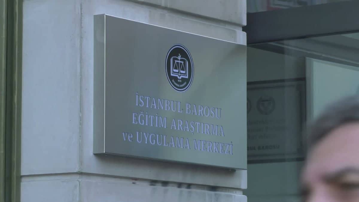 TBB ve İstanbul Barosu'ndan Avukatlara Yeni Eğitim Merkezi TBB ve İstanbul Barosu'ndan Avukatlara Yeni Eğitim Merkezi