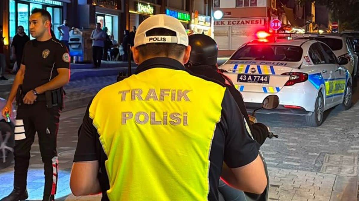 Tavşanlı'da dev asayiş ve trafik denetimi Tavşanlı'da dev asayiş ve trafik denetimi
