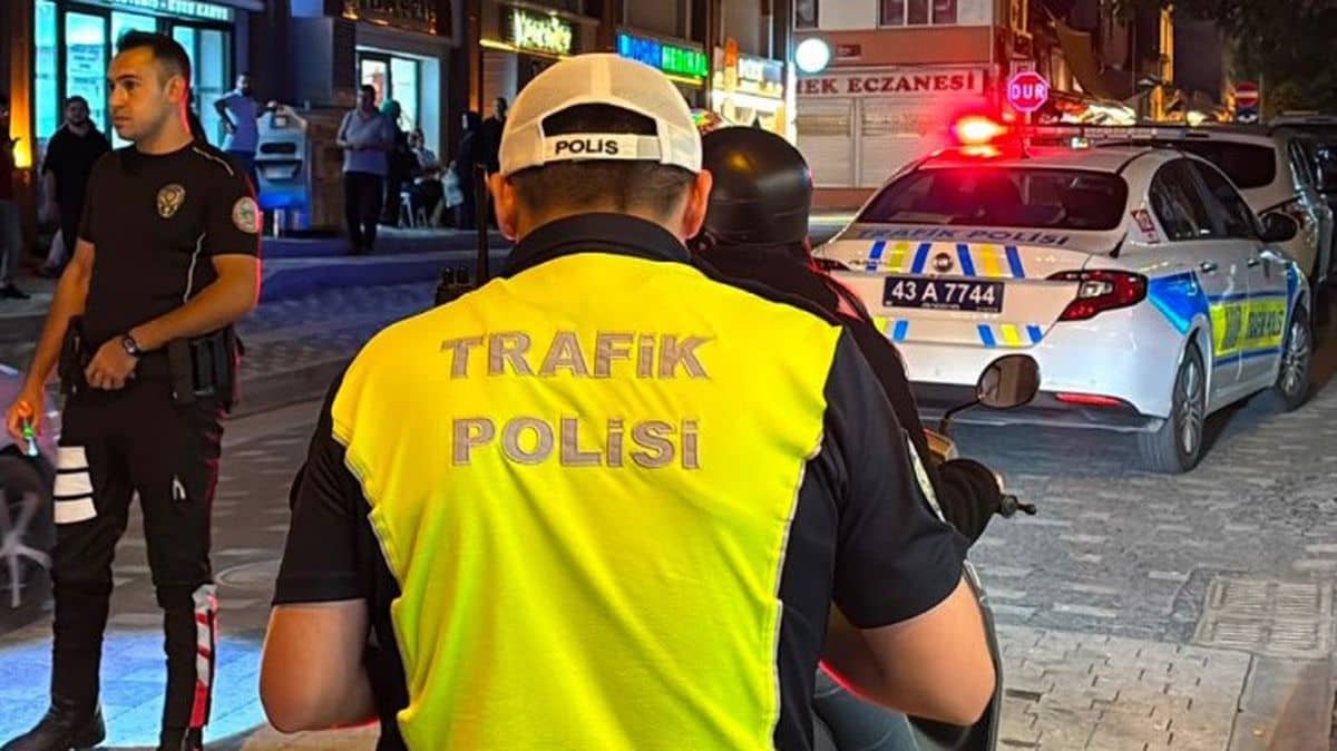 Tavşanlı'da dev asayiş ve trafik denetimi Tavşanlı'da dev asayiş ve trafik denetimi