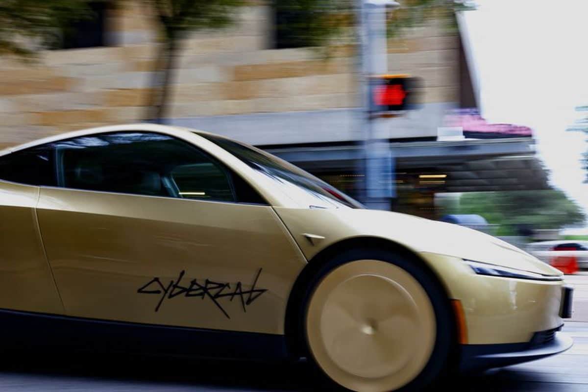 Tesla'nın Cybercab'ine Federal Güvenlik İncelemesi Tesla'nın Cybercab'ine Federal Güvenlik İncelemesi