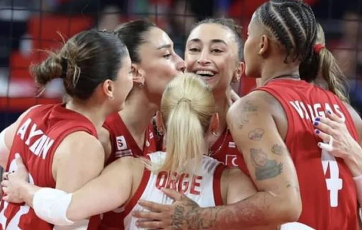 Türkiye Sırbistan yarı final ne zaman, Filenin Sultanları Türkiye Sırbistan voleybol maçı ne zaman, saat kaçta, hangi kanalda? Türkiye Sırbistan yarı final ne zaman, Filenin Sultanları Türkiye Sırbistan voleybol maçı ne zaman, saat kaçta, hangi kanalda?