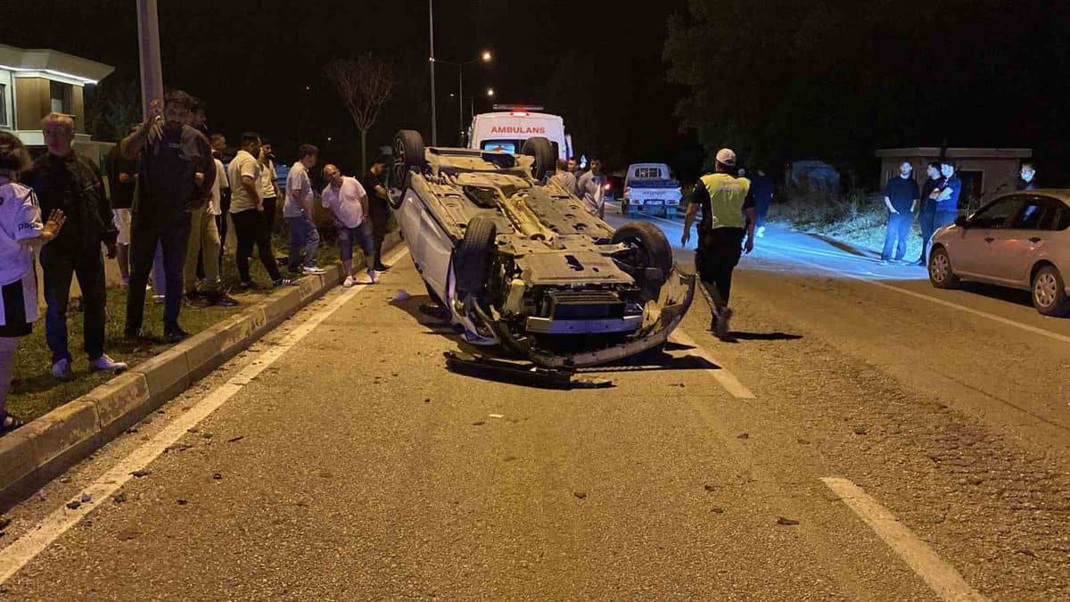 İnegöl'de Feci Kaza: Takla Atan Otomobilde 2 Yaralı İnegöl'de Feci Kaza: Takla Atan Otomobilde 2 Yaralı