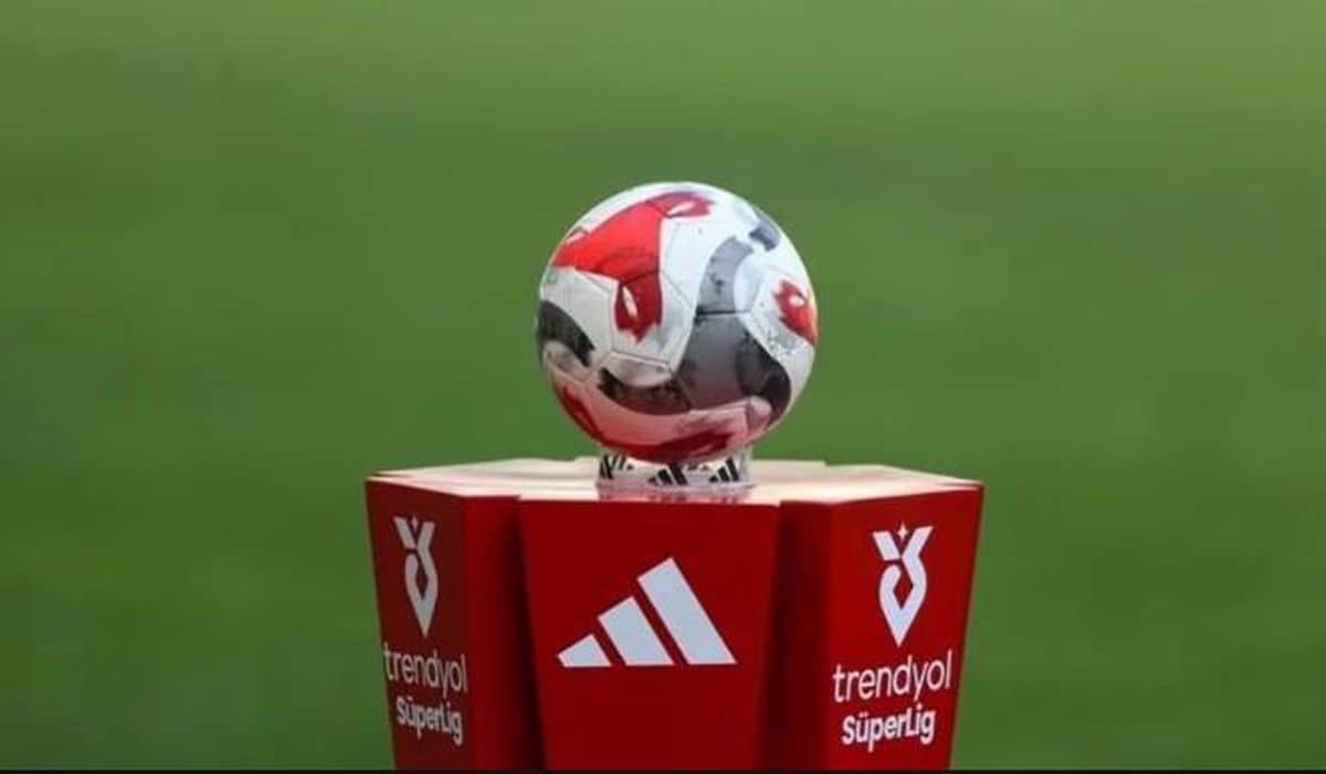 Süper Lig yayın ihalesi ne zaman, yeni yayıncı kuruluş kim olacak? Süper Lig yayın ihalesi ne zaman, yeni yayıncı kuruluş kim olacak?