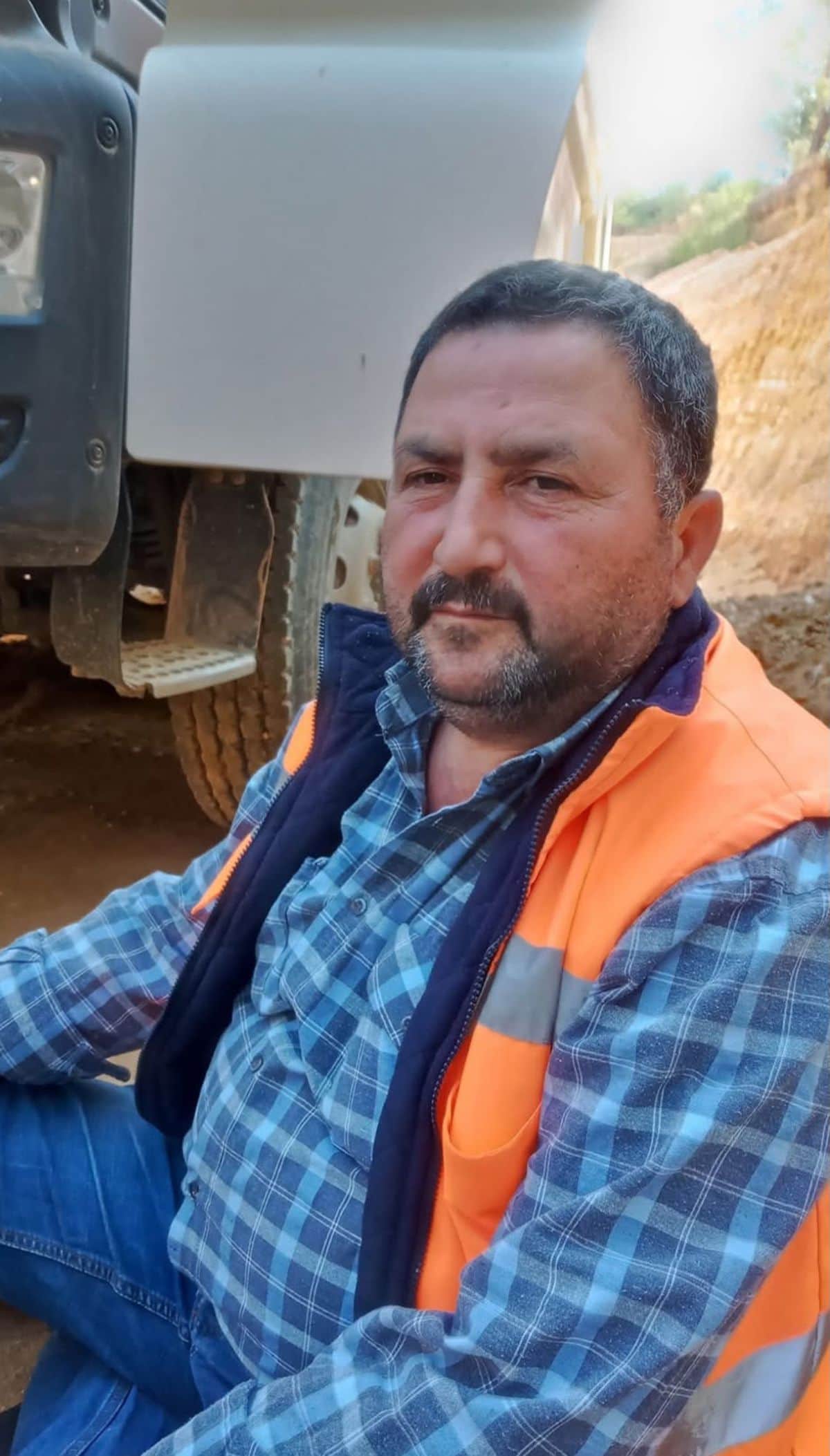 Aksu yangını 3'üncü gününde; mahalleli parasını cebinden ödediği suyla havuzu doldurdu Aksu yangını 3'üncü gününde; mahalleli parasını cebinden ödediği suyla havuzu doldurdu