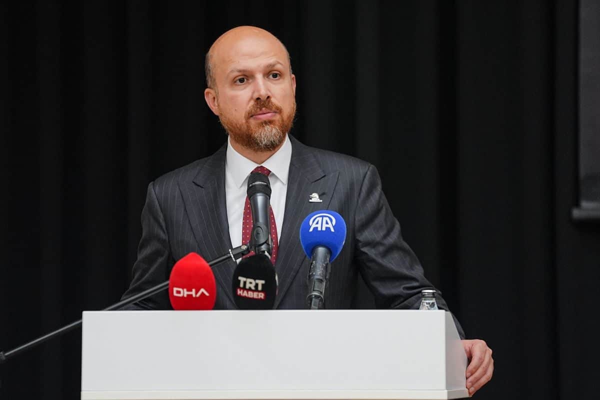 İstanbul'da, "75 Günde Hafızlık Programı"nı tamamlayan 40 öğrenciye hafızlık belgeleri verildi İstanbul'da, "75 Günde Hafızlık Programı"nı tamamlayan 40 öğrenciye hafızlık belgeleri verildi