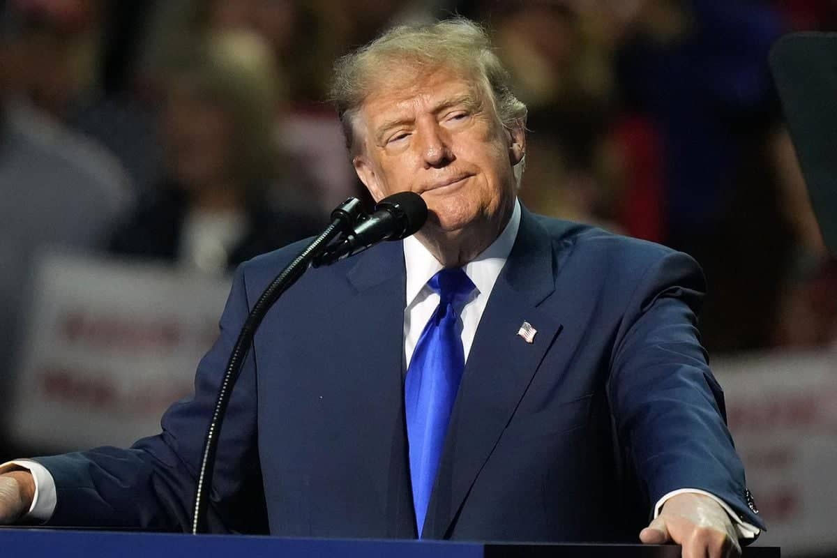 Trump seçimi kazanmak için kesenin ağzını açtı! Herkese 5 bin dolar verecek Trump seçimi kazanmak için kesenin ağzını açtı! Herkese 5 bin dolar verecek