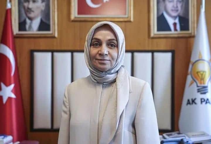 AK Parti Grup Başkanvekili Leyla Şahin Usta kaza geçirdi AK Parti Grup Başkanvekili Leyla Şahin Usta kaza geçirdi