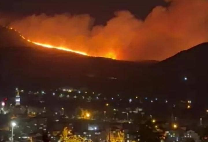 SON DAKİKA HABERİ: Ankara’da ağaçlık alanda yangın çıktı SON DAKİKA HABERİ: Ankara’da ağaçlık alanda yangın çıktı