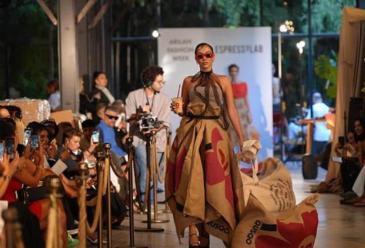 Dört farklı markadan moda gösterisi Dört farklı markadan moda gösterisi