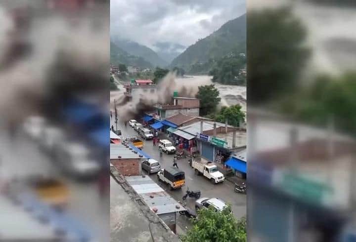 Nepal'deki felaket böyle görüntülendi Nepal'deki felaket böyle görüntülendi