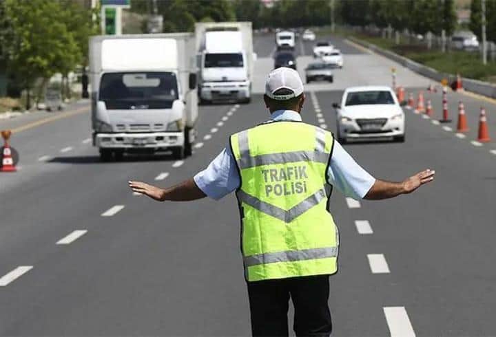 Dikkat! Kadıköy'de bu yollar trafiğe kapatılacak Dikkat! Kadıköy'de bu yollar trafiğe kapatılacak