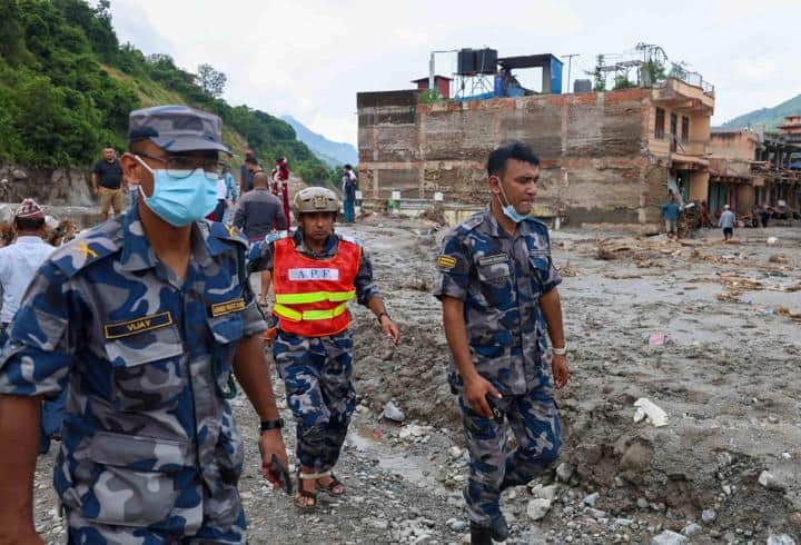 Nepal’de bilanço ağırlaşıyor: 1342 kişi hayatını kaybetti Nepal’de bilanço ağırlaşıyor: 1342 kişi hayatını kaybetti