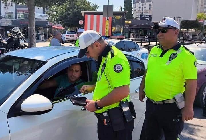 Adana'da trafikte pes dedirten savunma! 'Vurduk mu, öldürdük mü?' Adana'da trafikte pes dedirten savunma! 'Vurduk mu, öldürdük mü?'
