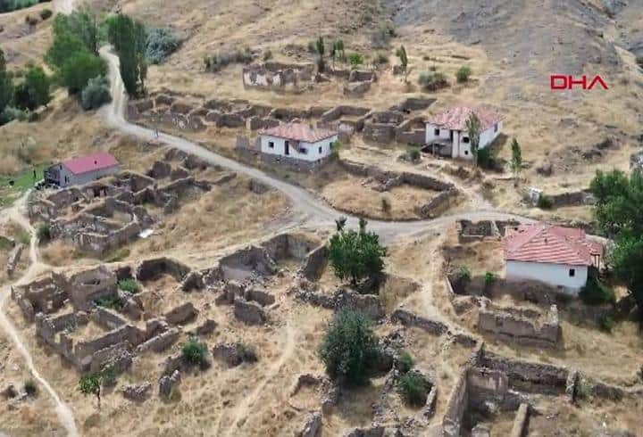 Sivas'ın tek haneli köyü: Kışla Köyü Sivas'ın tek haneli köyü: Kışla Köyü