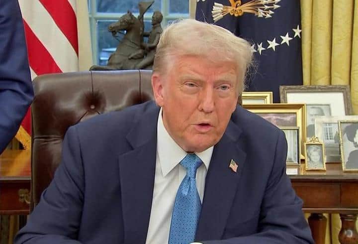 Trump'tan yine çok tartışılan paylaşım: 4 ülkeyi ABD'de gösterdi Trump'tan yine çok tartışılan paylaşım: 4 ülkeyi ABD'de gösterdi