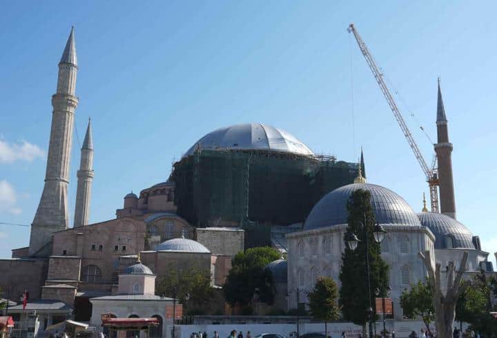 Ayasofya’nın mihrap bölümündeki kubbede güçlendirme ve konservasyon çalışmaları başlıyor Ayasofya’nın mihrap bölümündeki kubbede güçlendirme ve konservasyon çalışmaları başlıyor