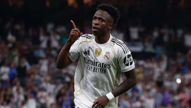Real Madrid, Vinicius Junior ile sözleşme yeniledi Real Madrid, Vinicius Junior ile sözleşme yeniledi