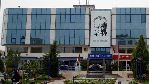Menderes Belediyesi'ndeki seçimi AK Parti kazandı Menderes Belediyesi'ndeki seçimi AK Parti kazandı