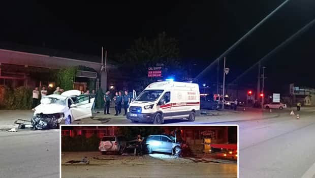 Bursa'da otomobil ile cip çarpıştı: 2 kişi hayatını kaybetti Bursa'da otomobil ile cip çarpıştı: 2 kişi hayatını kaybetti