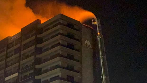 Diyarbakır’da plazada korkutan yangın Diyarbakır’da plazada korkutan yangın