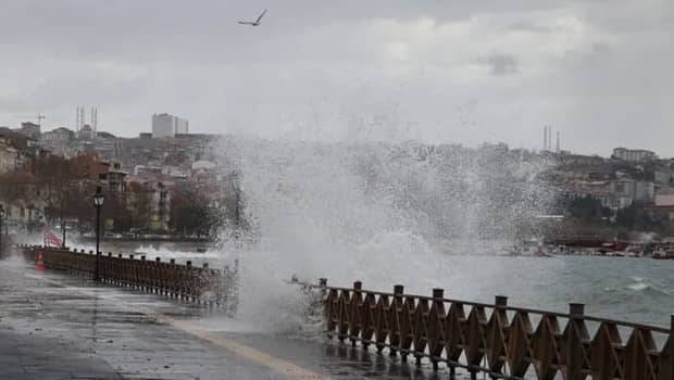 Meteoroloji saat vererek uyardı: Kuvvetli rüzgara dikkat! Meteoroloji saat vererek uyardı: Kuvvetli rüzgara dikkat!