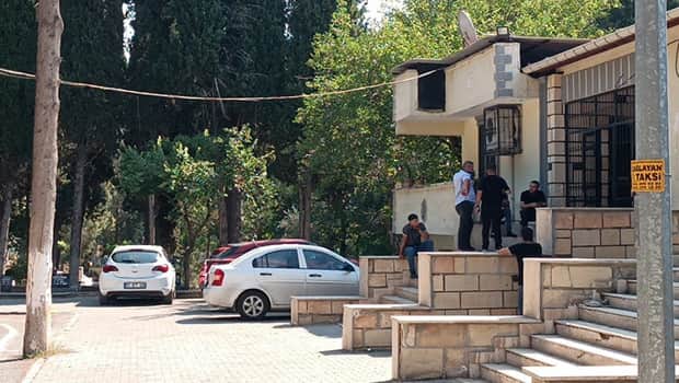 Gaziantep'te damda halı yıkarken akıma kapılan 2 kadın hayatını kaybetti Gaziantep'te damda halı yıkarken akıma kapılan 2 kadın hayatını kaybetti