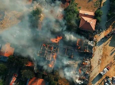 Çankırı'da samanlıktaki yangın sonrası iki ev küle döndü Çankırı'da samanlıktaki yangın sonrası iki ev küle döndü