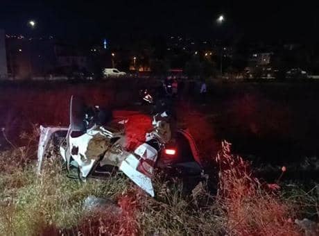 Bursa'da kontrolden çıkan otomobil araziye savrulup takla attı Bursa'da kontrolden çıkan otomobil araziye savrulup takla attı