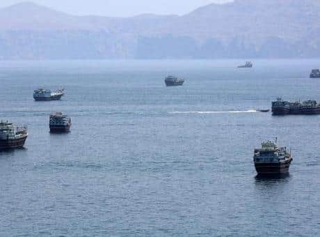 ABD Ordusu Larak Adası’nda İran füze rampalarını vurdu ABD Ordusu Larak Adası’nda İran füze rampalarını vurdu