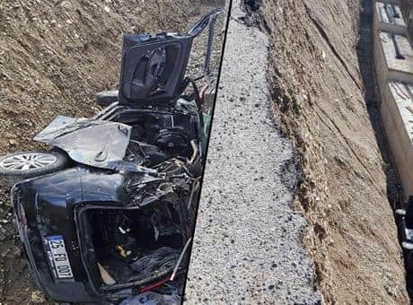 Erzurum’da feci kaza! Otomobil 5 metreden yol çalışmasına düştü: 3 ölü Erzurum’da feci kaza! Otomobil 5 metreden yol çalışmasına düştü: 3 ölü